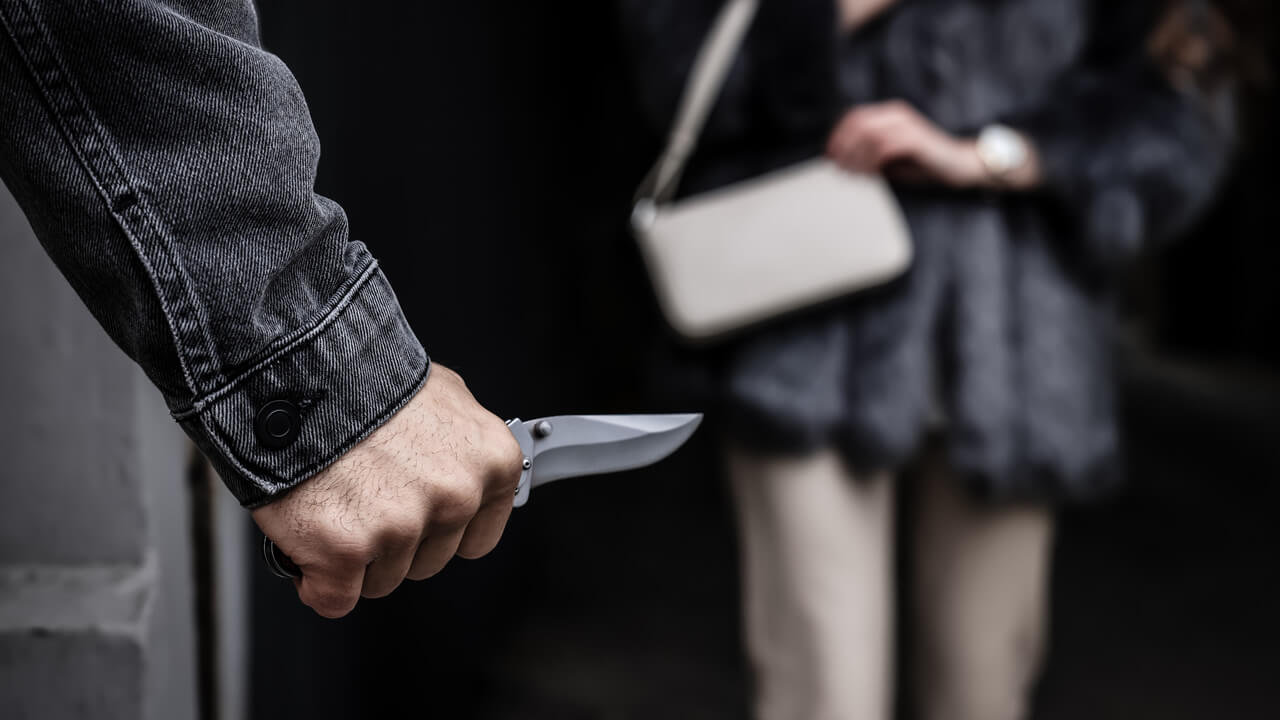 asalto con arma blanca